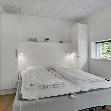 Gorgeous Home In Hemmet With Sauna