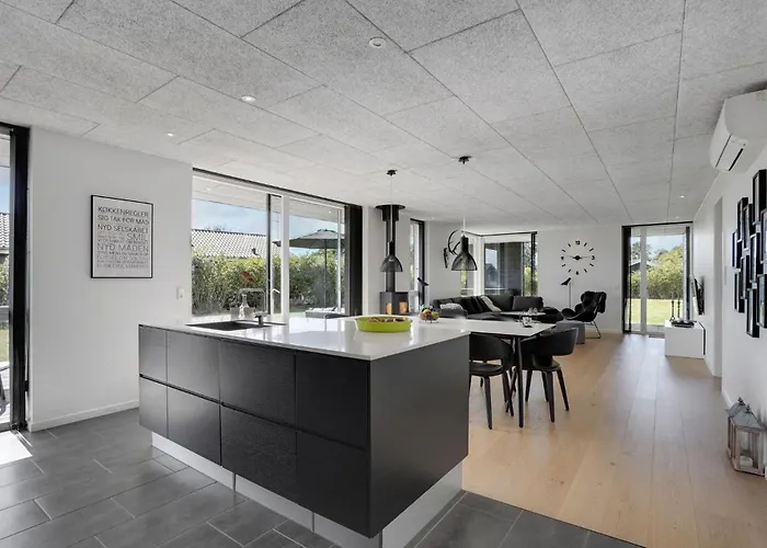 Three-bedroom In * Hemmet